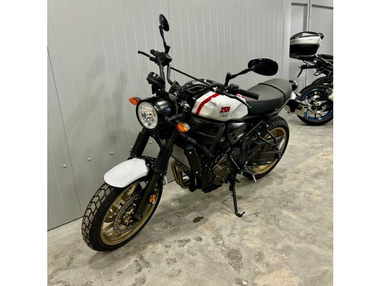 YAMAHA XSR 700 XTRIBUTE