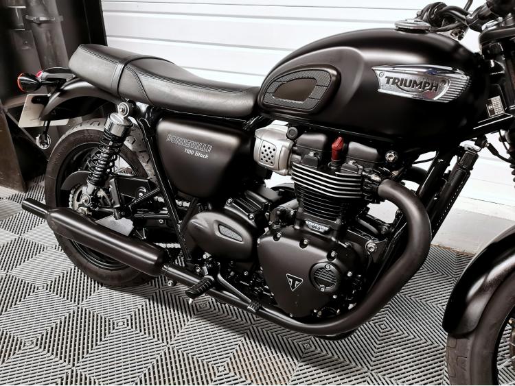 TRIUMPH Bonneville T100 BLACK - 1ERE MAIN - ELIGIBLE A2 - T 100 