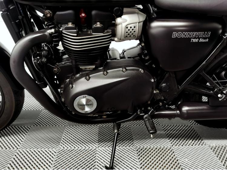 TRIUMPH Bonneville T100 BLACK - 1ERE MAIN - ELIGIBLE A2 - T 100 