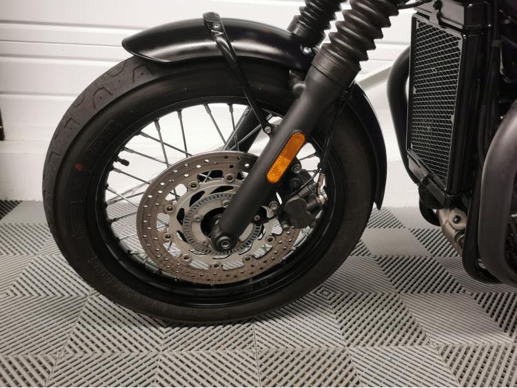 TRIUMPH Bonneville T100 BLACK - 1ERE MAIN - ELIGIBLE A2 - T 100 