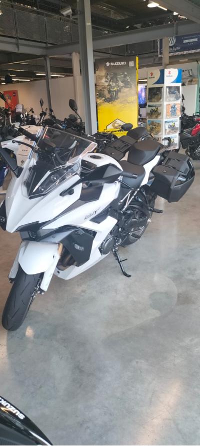 SUZUKI GSX-S 1000 GT