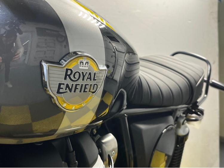 ROYAL ENFIELD BEAR 650  Golden Shadow