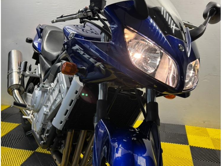 YAMAHA FZS 1000 FAZER  '04