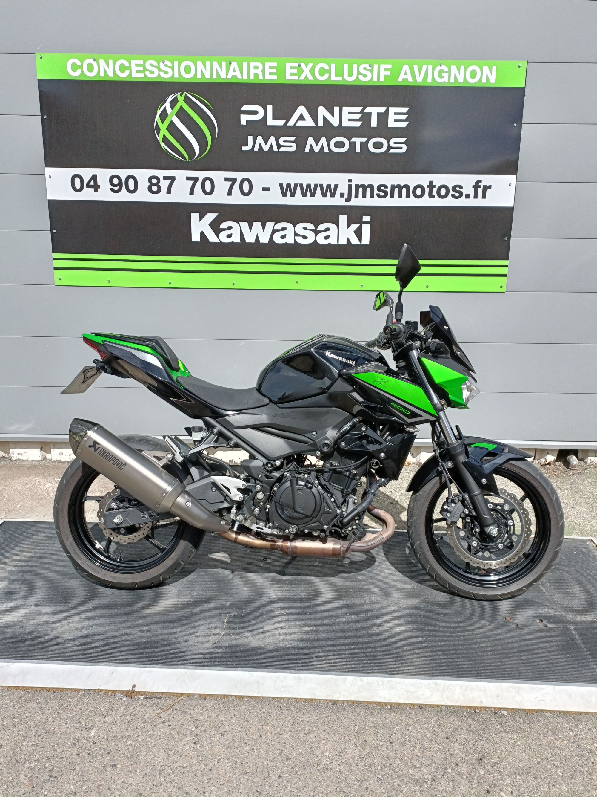 KAWASAKI Z400 PACK PERF AKRAPOVIC 1ER MAIN 2783 kms PERMIS A ET A2