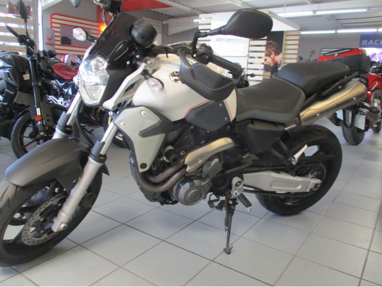 YAMAHA MT-03