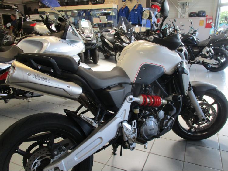 YAMAHA MT-03