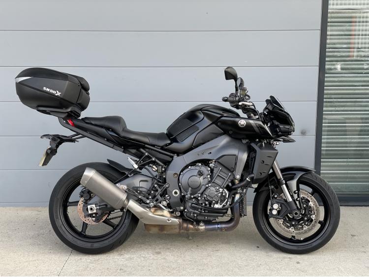 YAMAHA MT-10