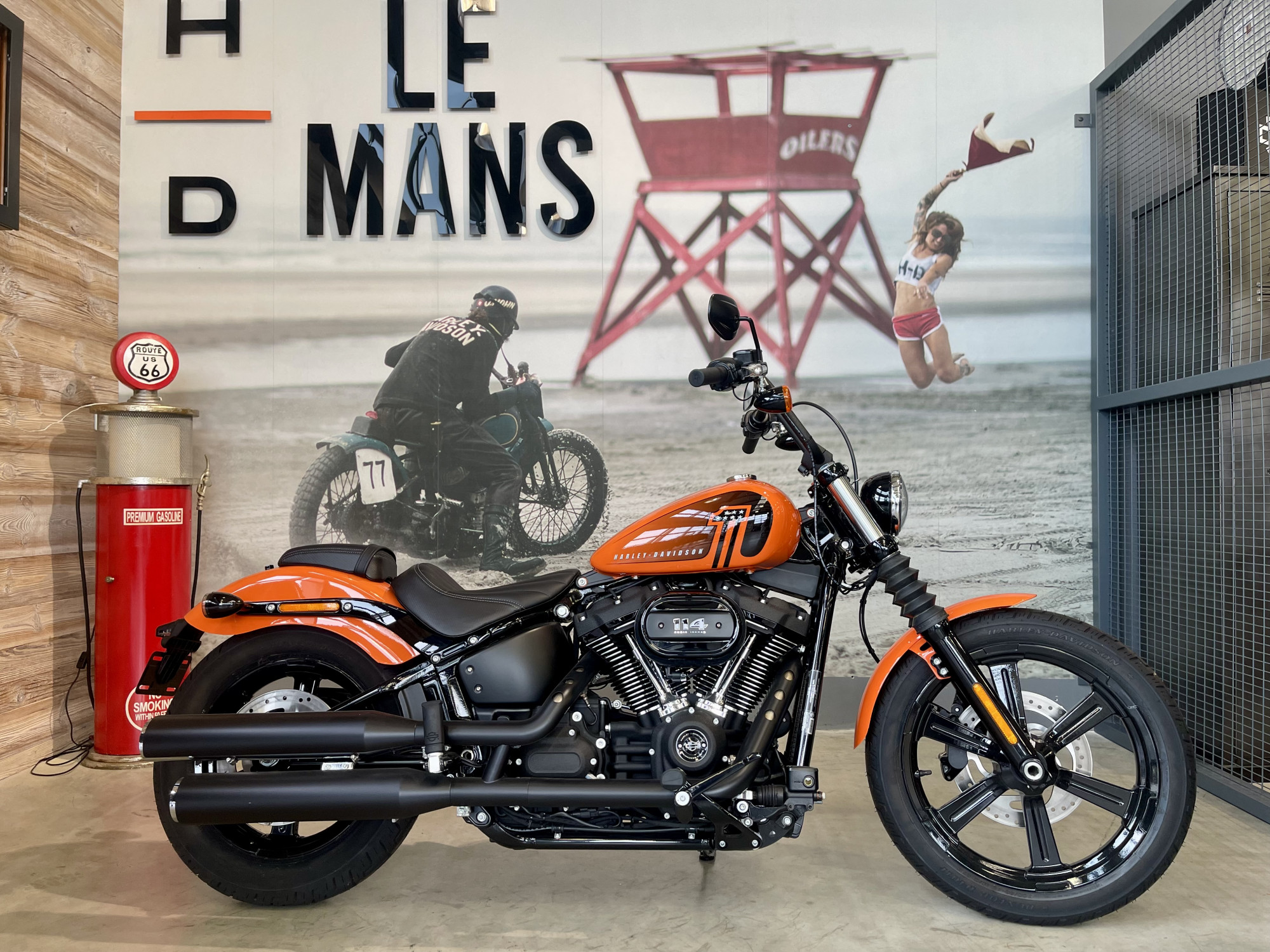 HARLEY-DAVIDSON SOFTAIL STREET BOB 1868