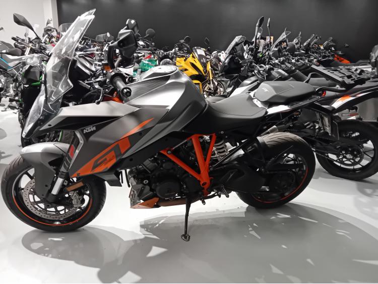 KTM 1290 SUPER DUKE GT