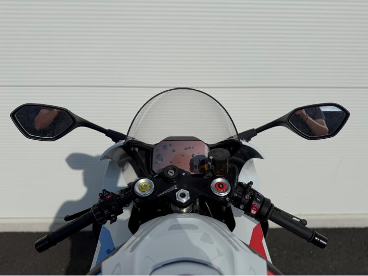 BMW M 1000RR
