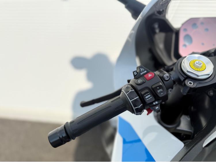 BMW M 1000RR
