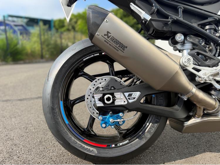 BMW M 1000RR