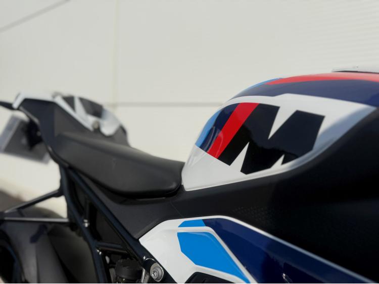 BMW M 1000RR