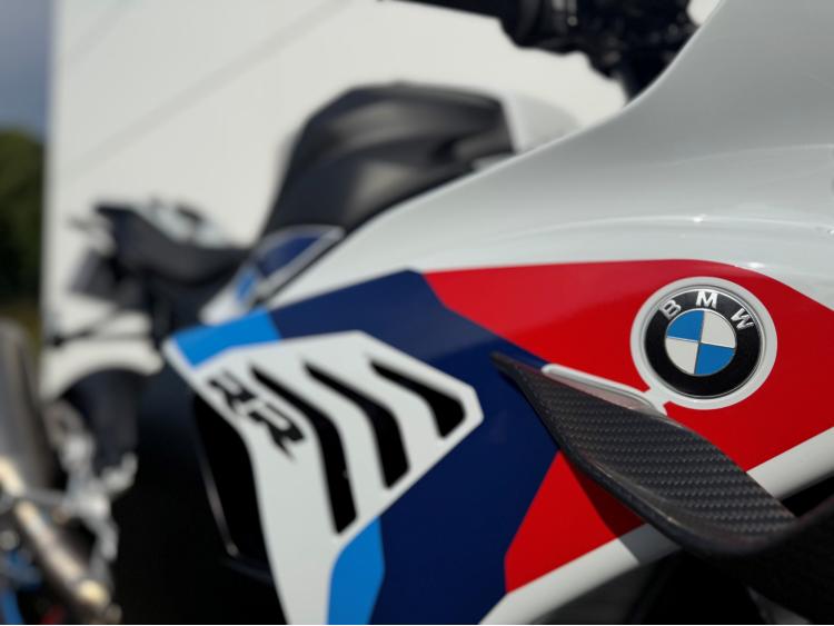 BMW M 1000RR