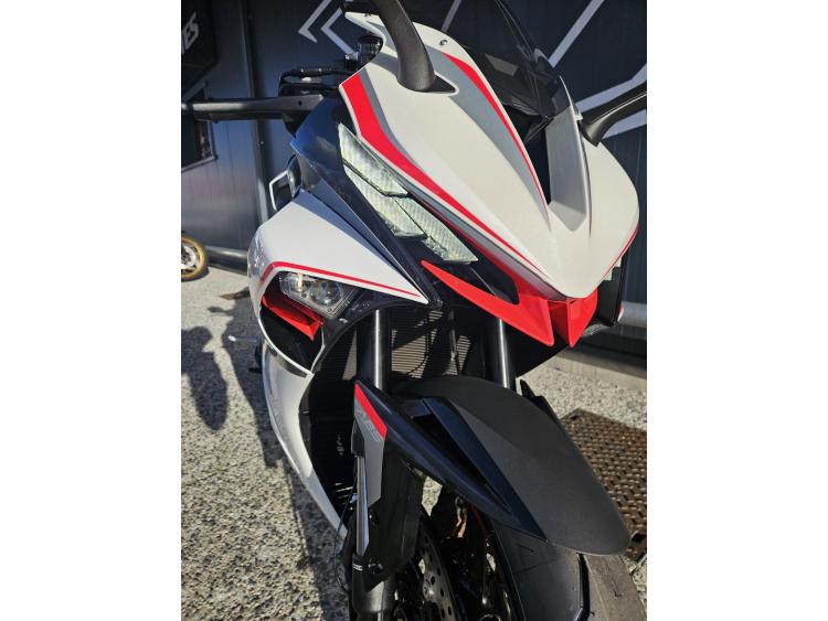 ZONTES ZT 703 RR Disponible en bleu et rouge 