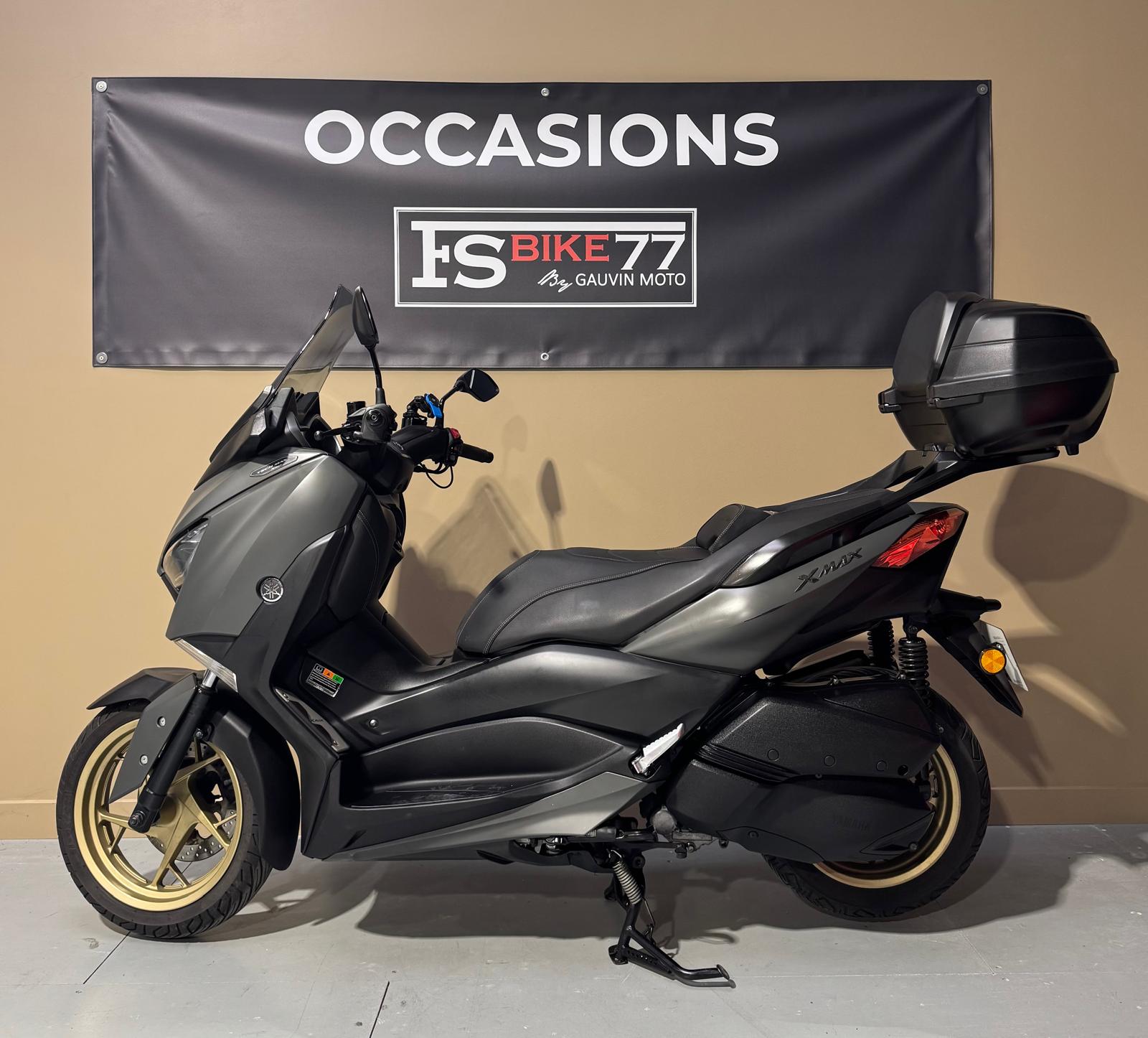 YAMAHA XMAX 300 Tech Max