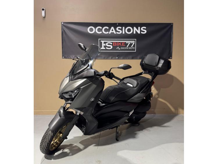 YAMAHA XMAX 300 Tech Max