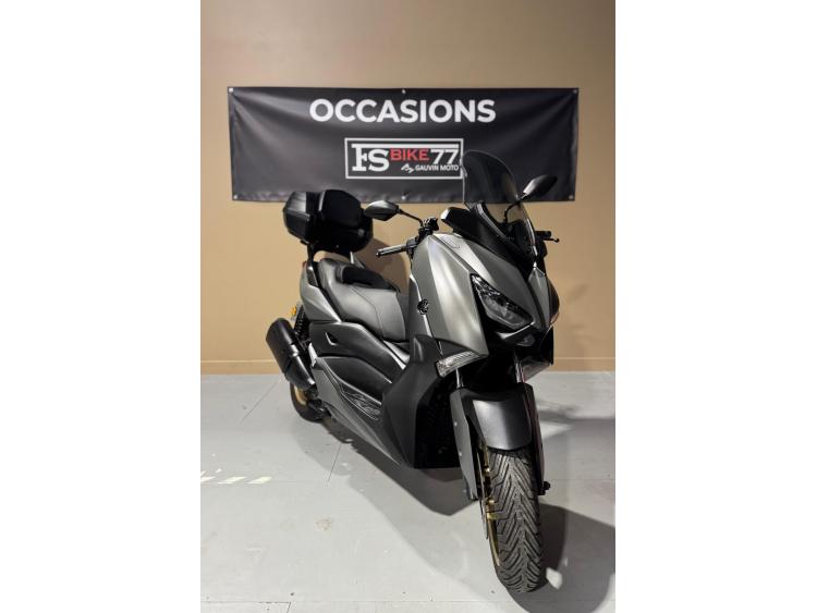 YAMAHA XMAX 300 Tech Max