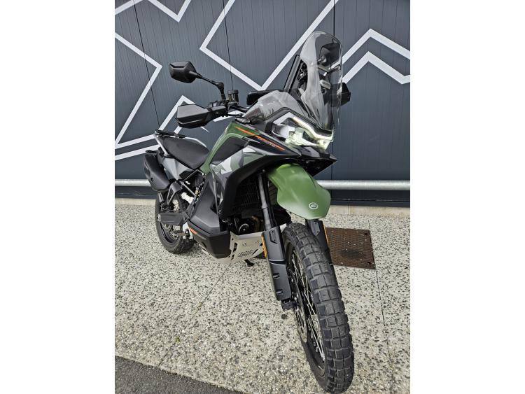 CF MOTO 1000MT-X Dispo en Vert ou Gris 