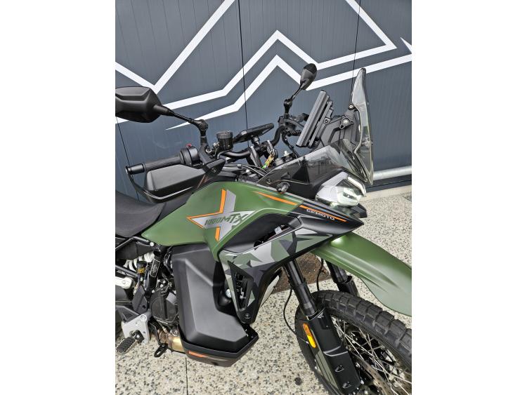 CF MOTO 1000MT-X Dispo en Vert ou Gris 
