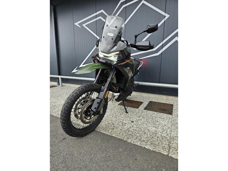 CF MOTO 1000MT-X Dispo en Vert ou Gris 