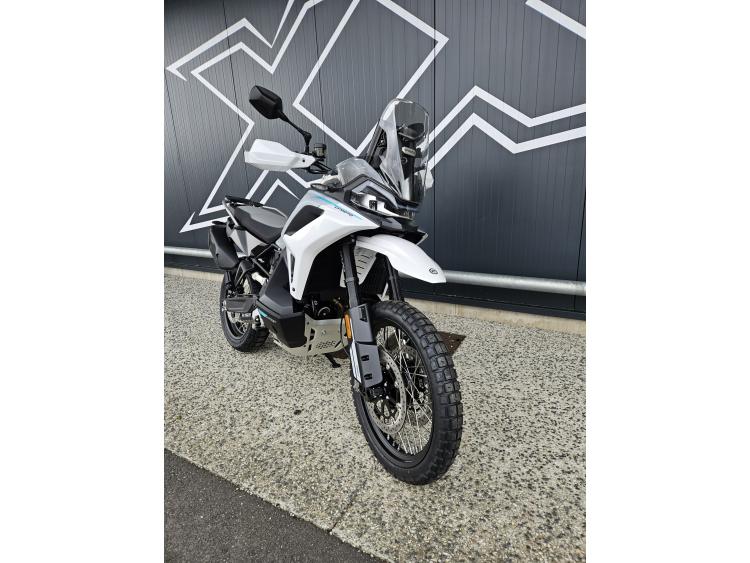 CF MOTO 1000MT-X Dispo en Vert ou Gris 