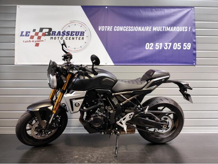 SUZUKI GSX-8T