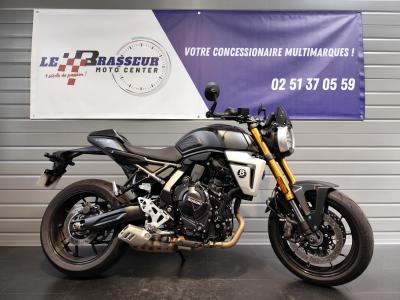 SUZUKI GSX-8T