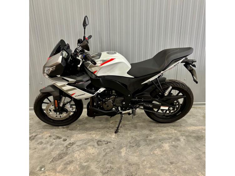 APRILIA TUONO 125 ABS