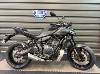 YAMAHA MT-07