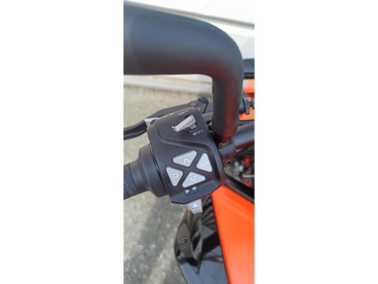 KTM 890 DUKE
