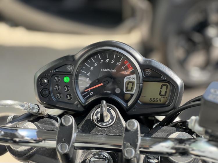 SUZUKI GLADIUS 650
