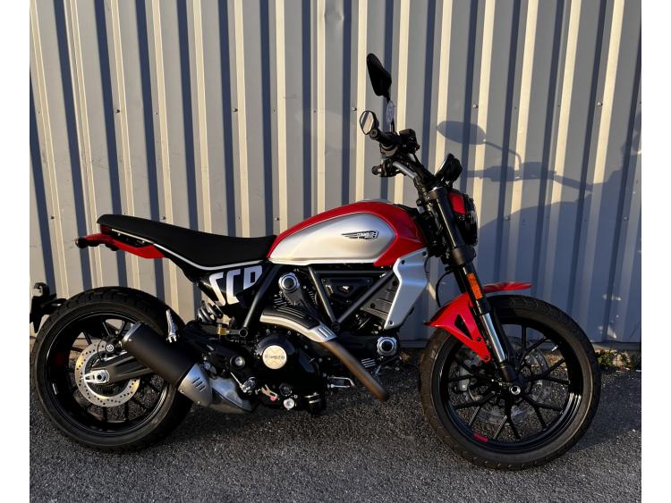 DUCATI SCRAMBLER 800 ICON