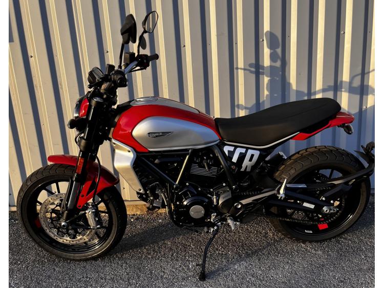 DUCATI SCRAMBLER 800 ICON