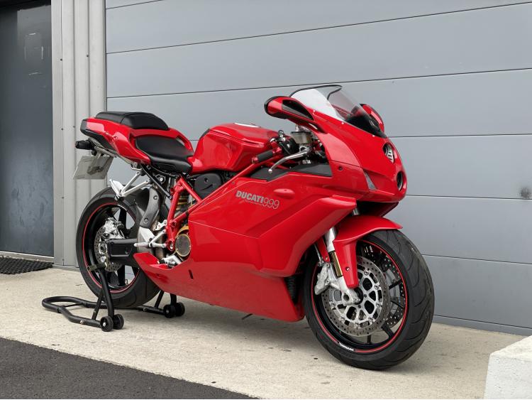 DUCATI 999