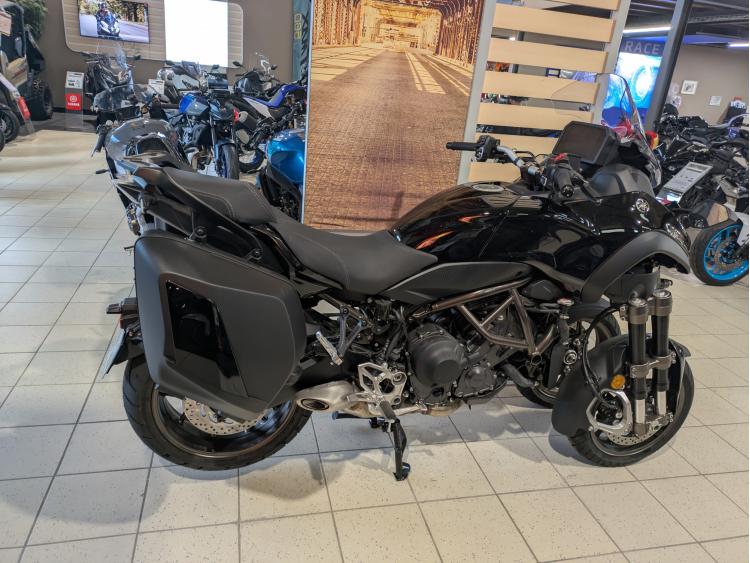 YAMAHA NIKEN 900 GT