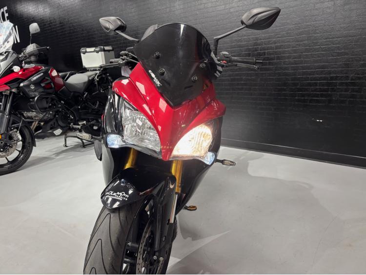 SUZUKI GSX-S 1000 F