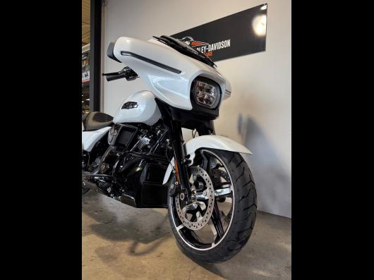 HARLEY-DAVIDSON TOURING STREET GLIDE 1923