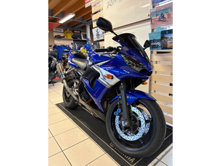 YAMAHA YZF-R6