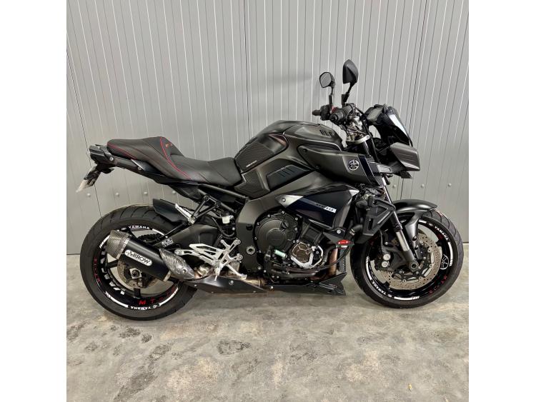 YAMAHA MT-10