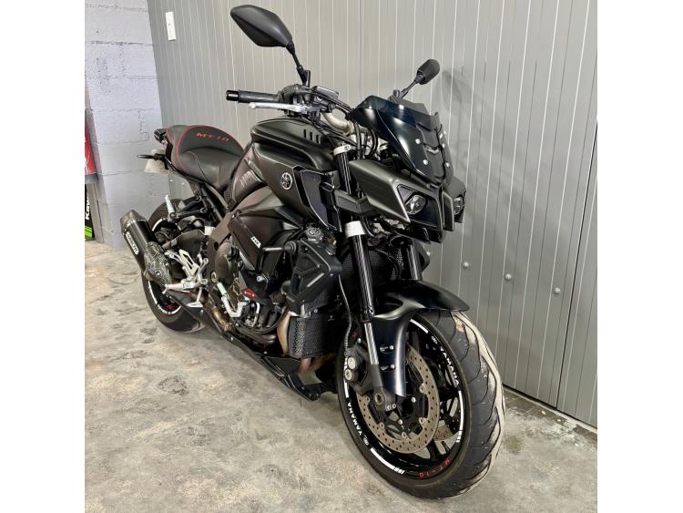 YAMAHA MT-10