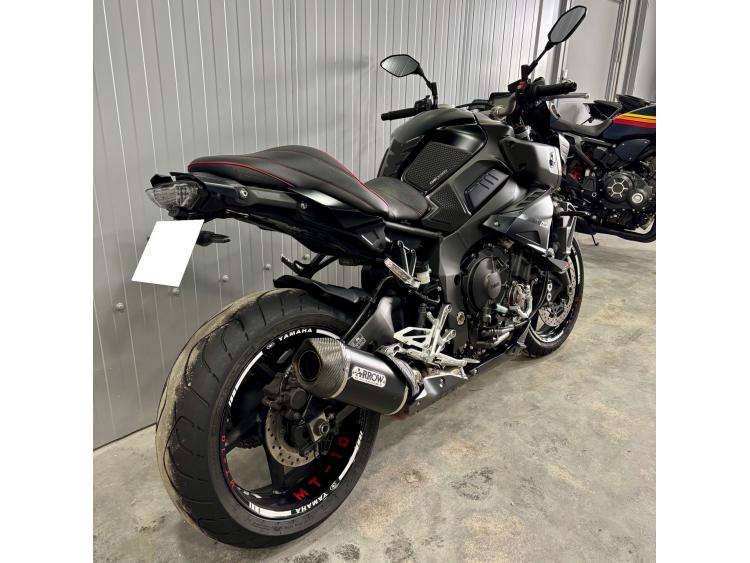 YAMAHA MT-10