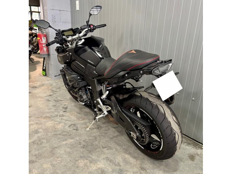 YAMAHA MT-10