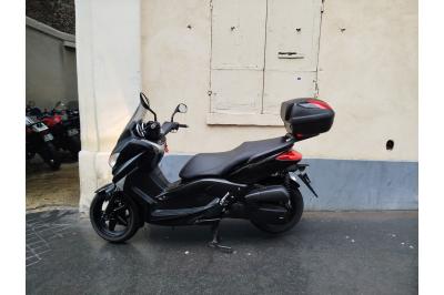 YAMAHA XMAX 125
