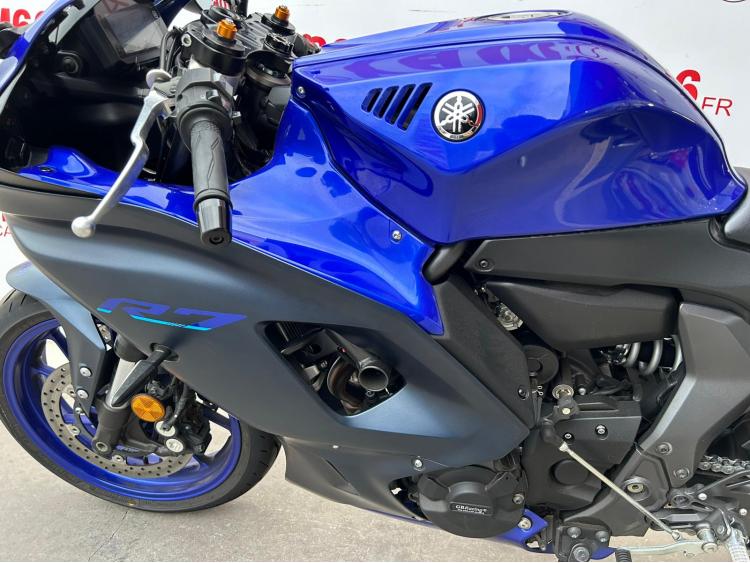 YAMAHA YZF-R7