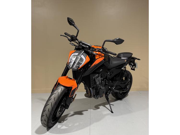 KTM 890 DUKE