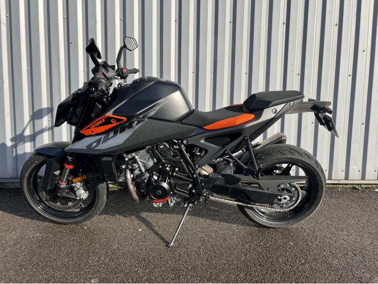 KTM 990 DUKE TECHPACK (190€/ mois)