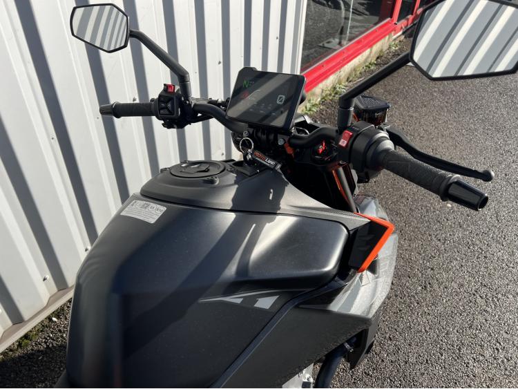 KTM 990 DUKE TECHPACK (190€/ mois)