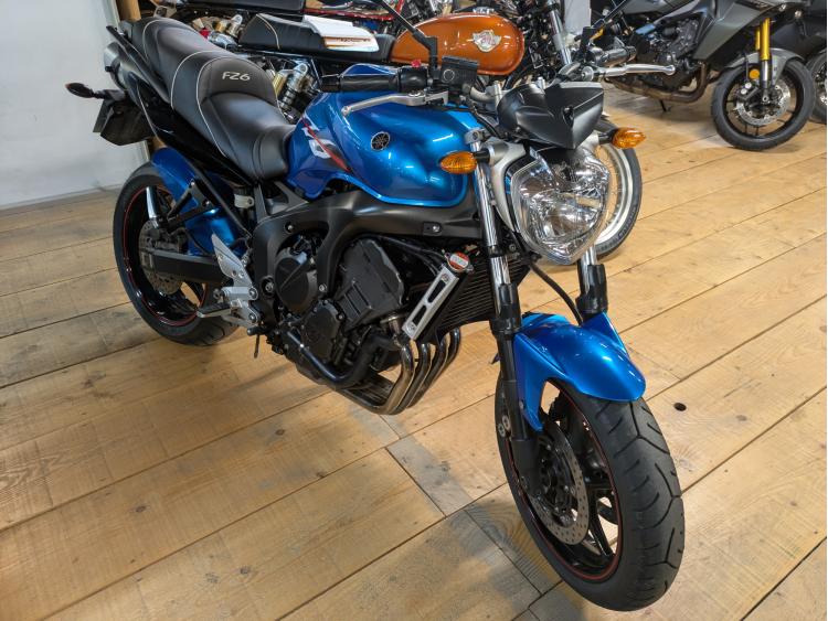 YAMAHA FZ6 S2 98 CV