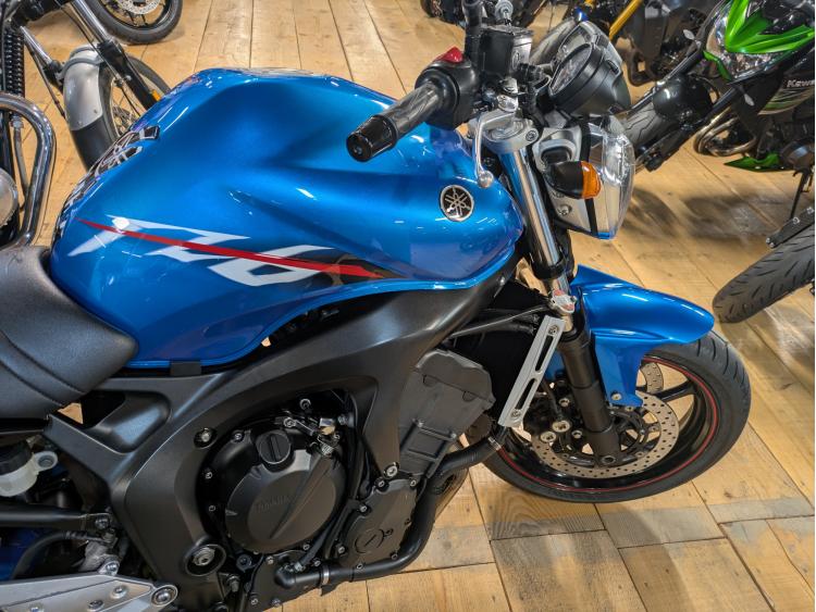 YAMAHA FZ6 S2 98 CV